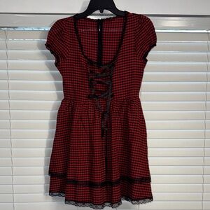 Stylish Red and Black Lace-Up Dress